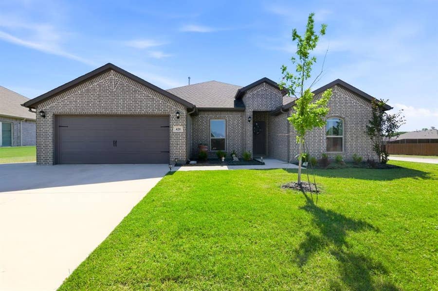 Property photo for 420 Basalt Drive, Azle, TX