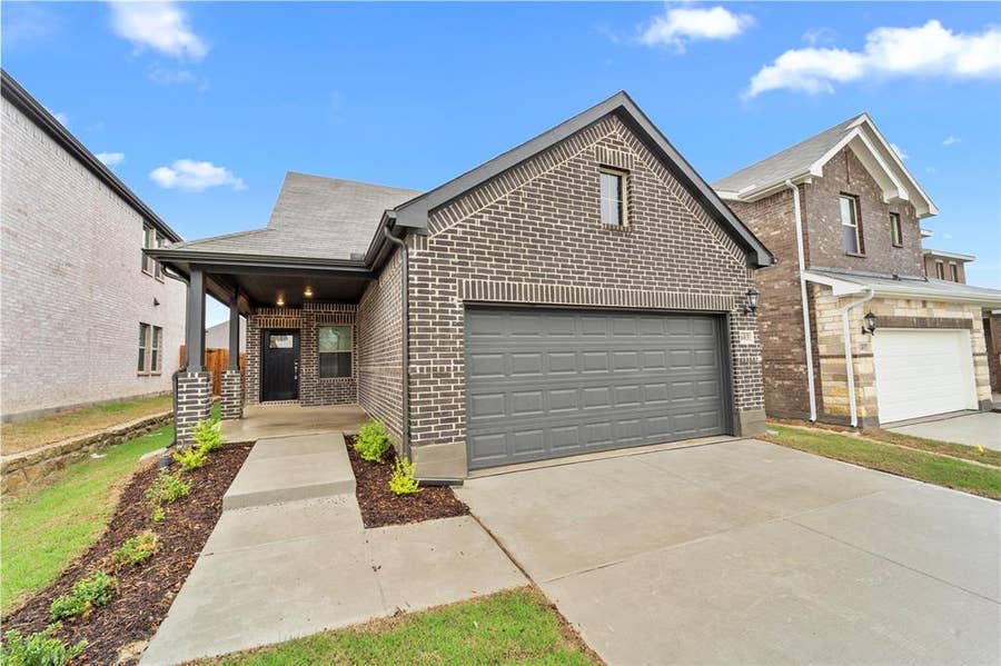 Property photo for 603 Hemingway Lane, McKinney, TX