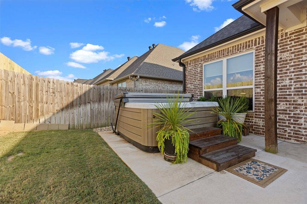 2834 Guinn Farms, Tyler, TX 75707 2834 Guinn Farms, Tyler, TX 75707
