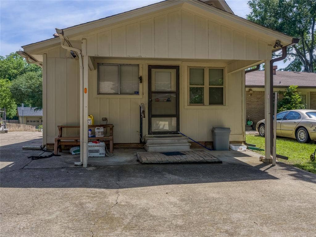 1804 Decharles Street, Tyler, TX 75701 1804 Decharles Street, Tyler, TX 75701