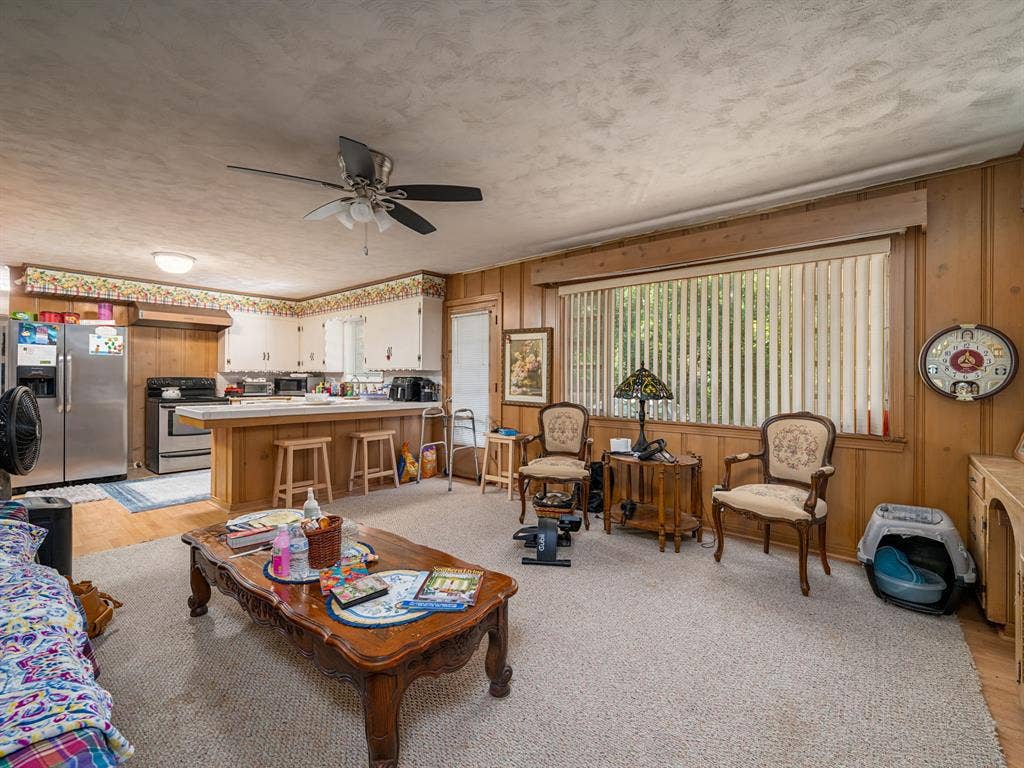 1804 Decharles Street, Tyler, TX 75701 1804 Decharles Street, Tyler, TX 75701