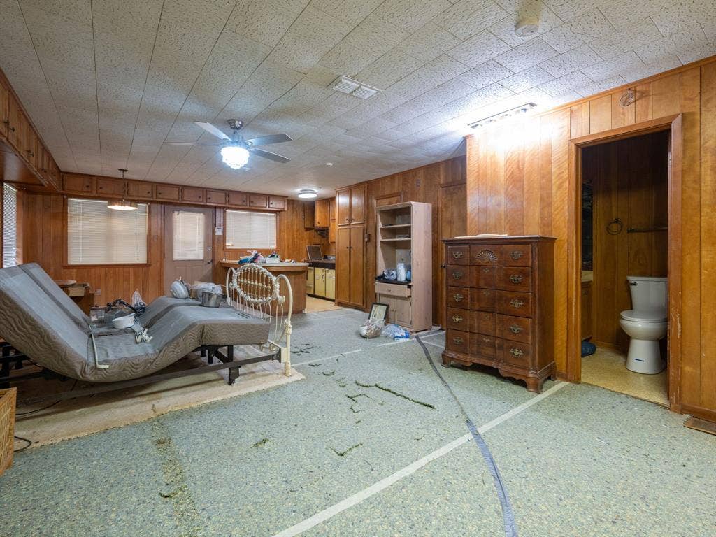 1804 Decharles Street, Tyler, TX 75701 1804 Decharles Street, Tyler, TX 75701
