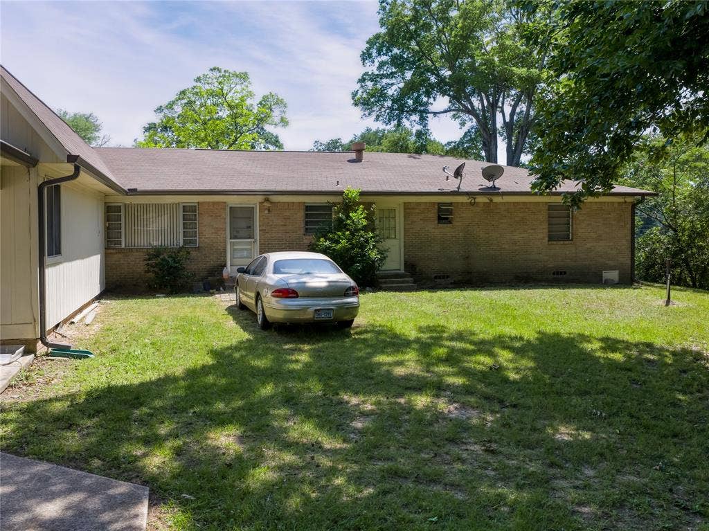 1804 Decharles Street, Tyler, TX 75701 1804 Decharles Street, Tyler, TX 75701