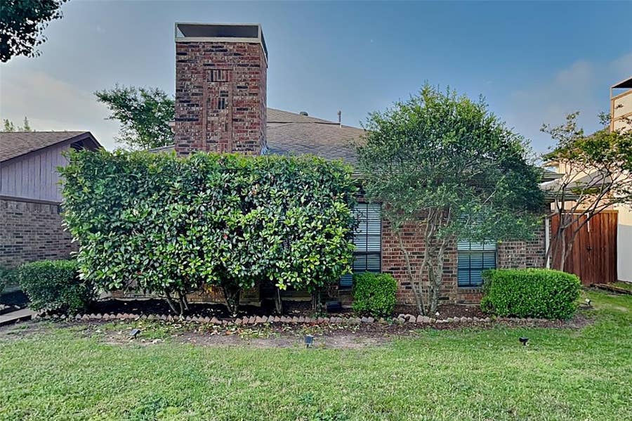 Property photo for 2512 Melissa Lane, Carrollton, TX