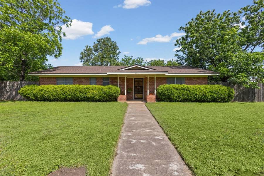 Property photo for 203 Randy Drive, Woodway, TX