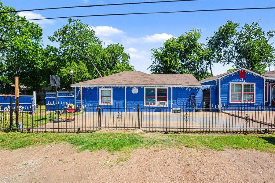 Property photo for 1001 Hillburn Drive, Dallas, TX
