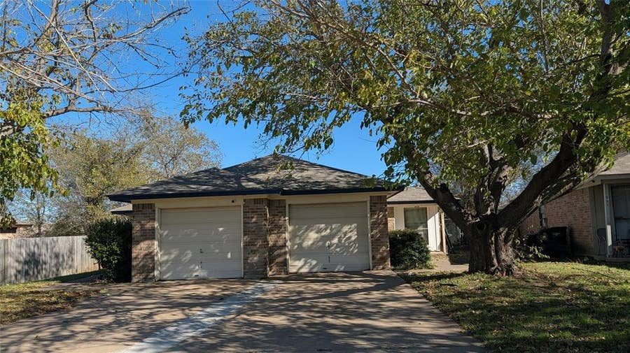 Property photo for 6709 Ridgecrest Court, Fort Worth, TX
