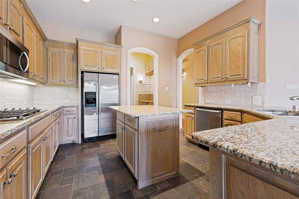 12010 Lueders Lane, Dallas, TX 75230 12010 Lueders Lane, Dallas, TX 75230