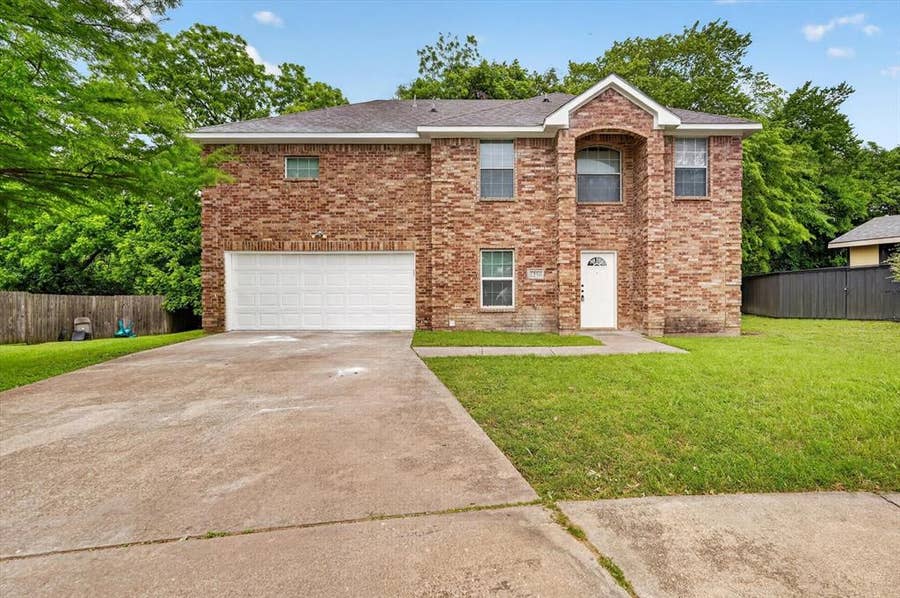 Property photo for 1250 Nancy Lane, Lancaster, TX