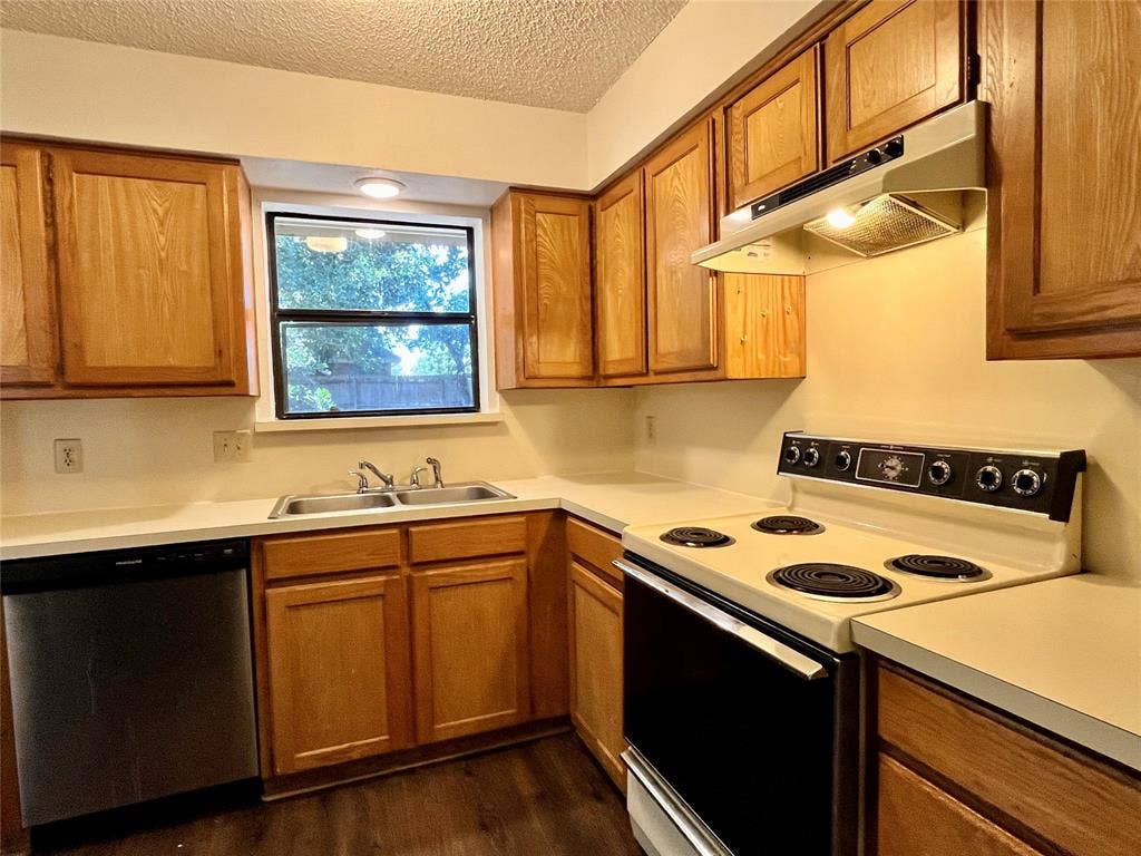 301 Joshua Street, Denton, TX 76209 301 Joshua Street, Denton, TX 76209