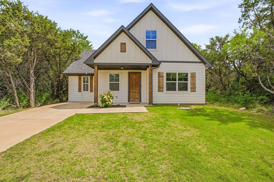 Property photo for 5721 San Jacinto Drive, Granbury, TX