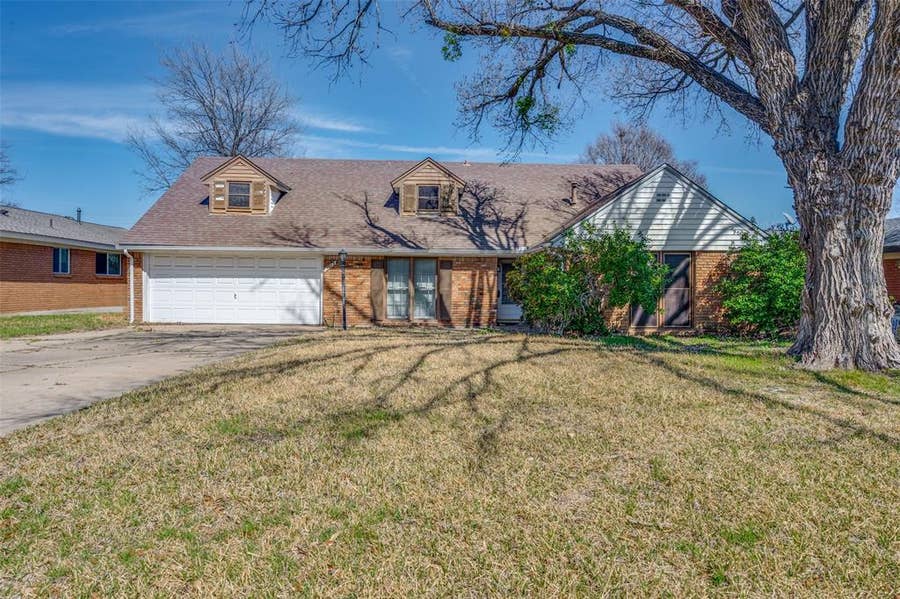 Property photo for 5613 Westcreek Drive, Fort Worth, TX