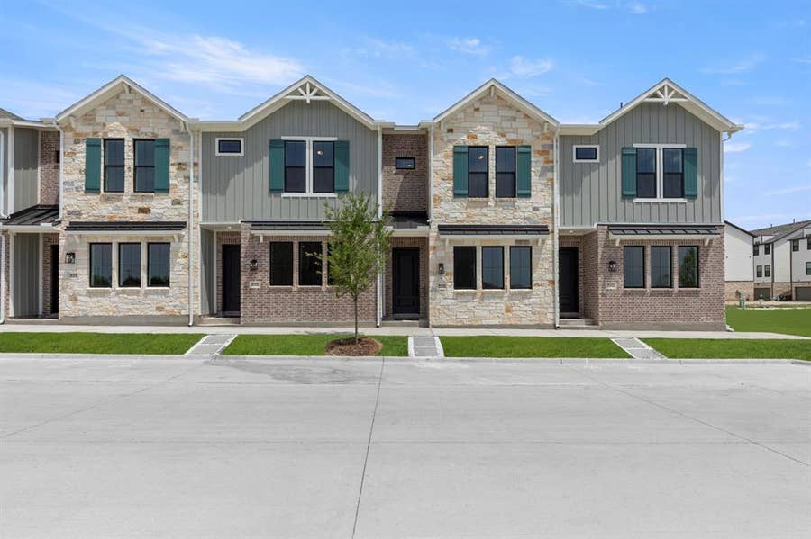 Property photo for 831 Pedernales Drive, Plano, TX