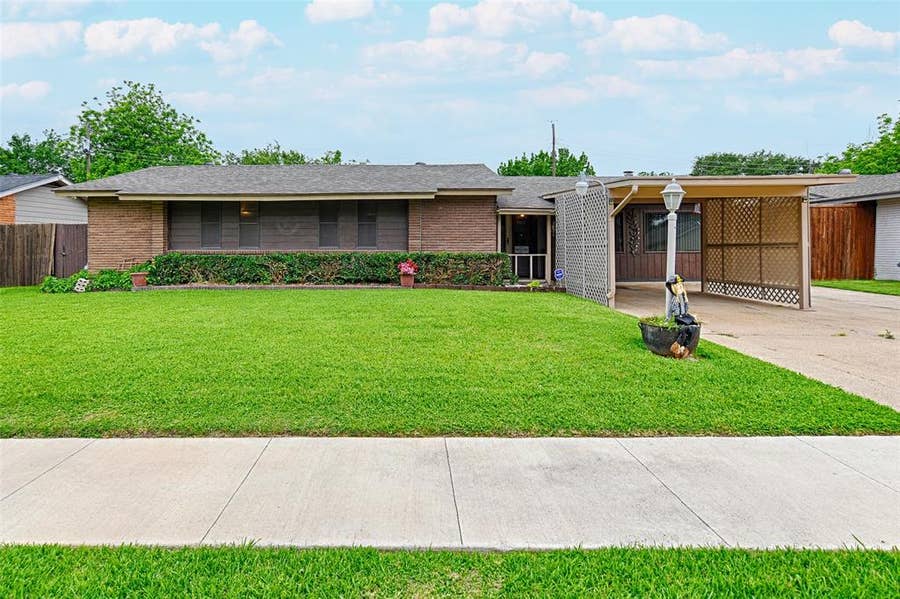 Property photo for 3705 Cranston Court E, Irving, TX