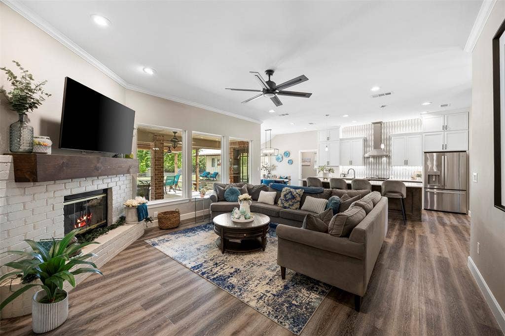 2831 Skinner Road, Midlothian, TX 76065 2831 Skinner Road, Midlothian, TX 76065