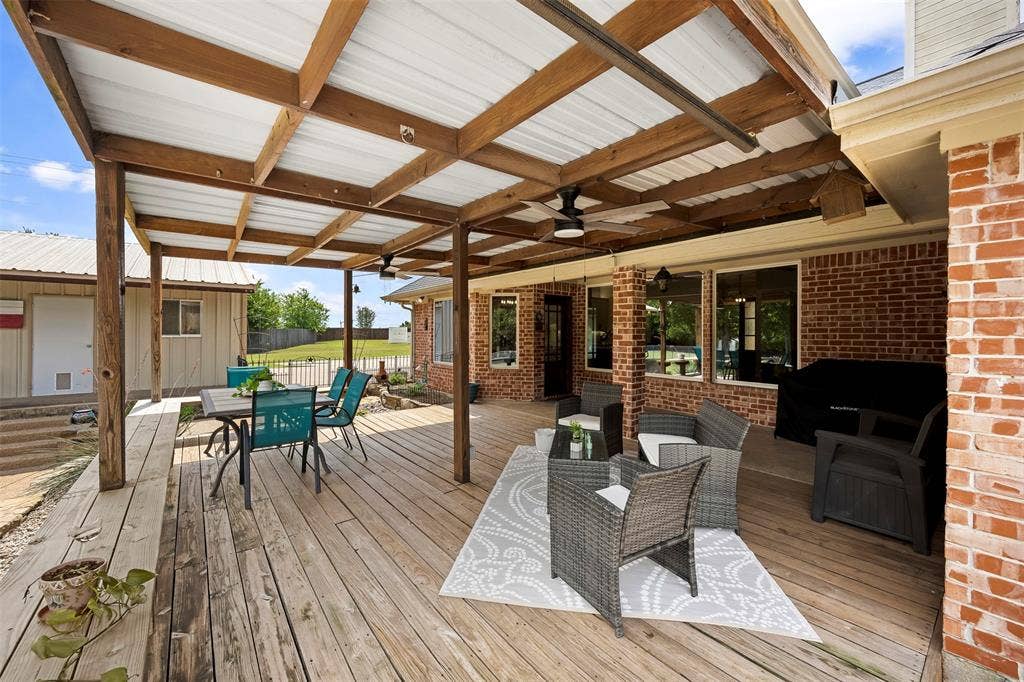2831 Skinner Road, Midlothian, TX 76065 2831 Skinner Road, Midlothian, TX 76065