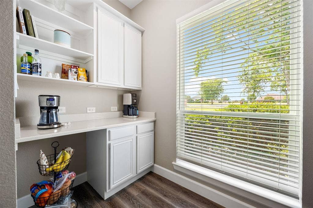 2831 Skinner Road, Midlothian, TX 76065 2831 Skinner Road, Midlothian, TX 76065