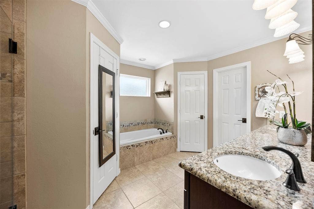 2831 Skinner Road, Midlothian, TX 76065 2831 Skinner Road, Midlothian, TX 76065