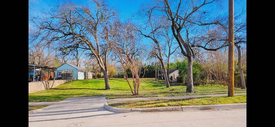 Property photo for 8714 Daytonia Avenue, Dallas, TX