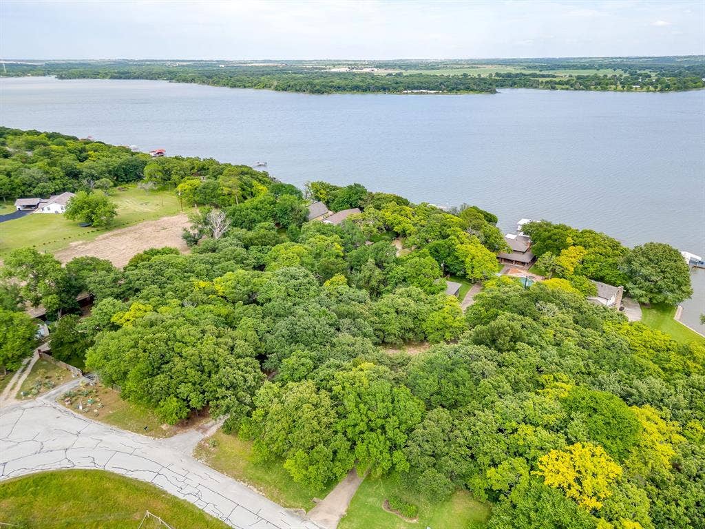 13350 Miller Road, Azle, TX 76020 13350 Miller Road, Azle, TX 76020