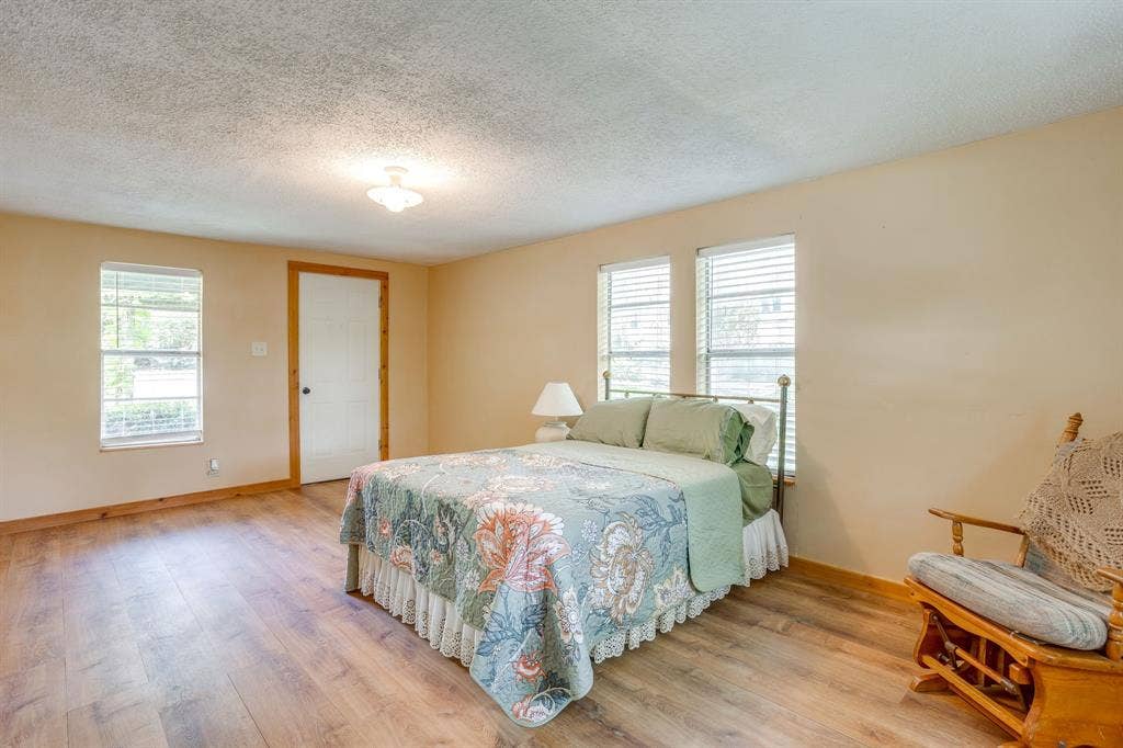 13350 Miller Road, Azle, TX 76020 13350 Miller Road, Azle, TX 76020