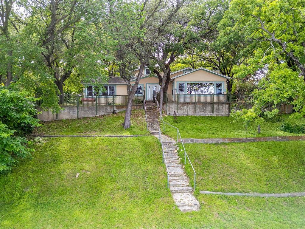 13350 Miller Road, Azle, TX 76020 13350 Miller Road, Azle, TX 76020