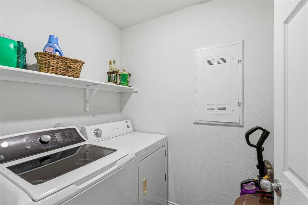 921 Shire Avenue, Haslet, TX 76052