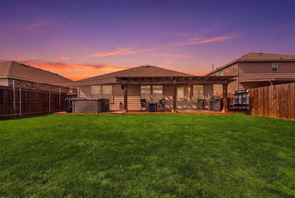 921 Shire Avenue, Haslet, TX 76052