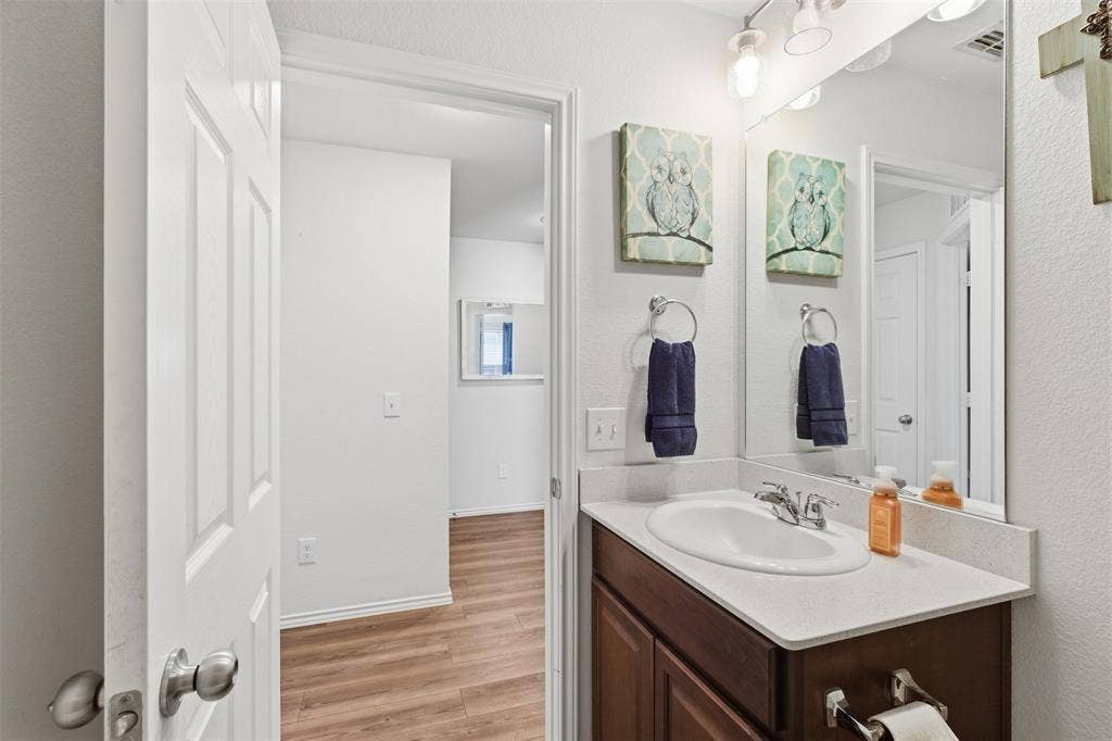921 Shire Avenue, Haslet, TX 76052