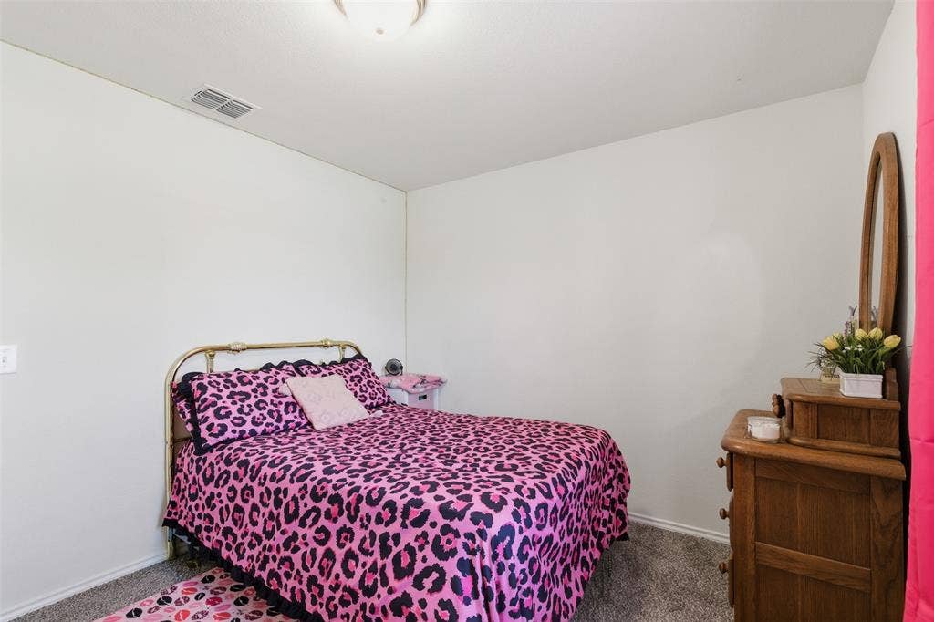 921 Shire Avenue, Haslet, TX 76052