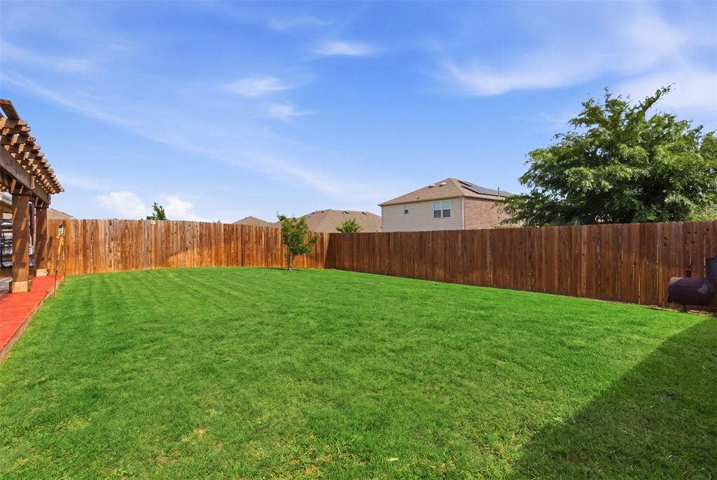 921 Shire Avenue, Haslet, TX 76052