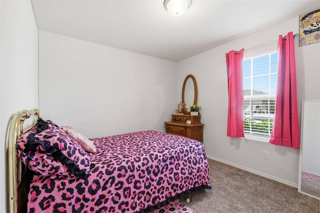921 Shire Avenue, Haslet, TX 76052
