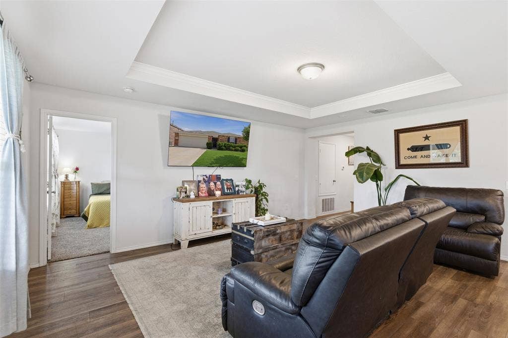 921 Shire Avenue, Haslet, TX 76052