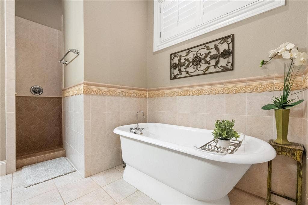 2123 Westchester Drive, Mansfield, TX 76063 2123 Westchester Drive, Mansfield, TX 76063