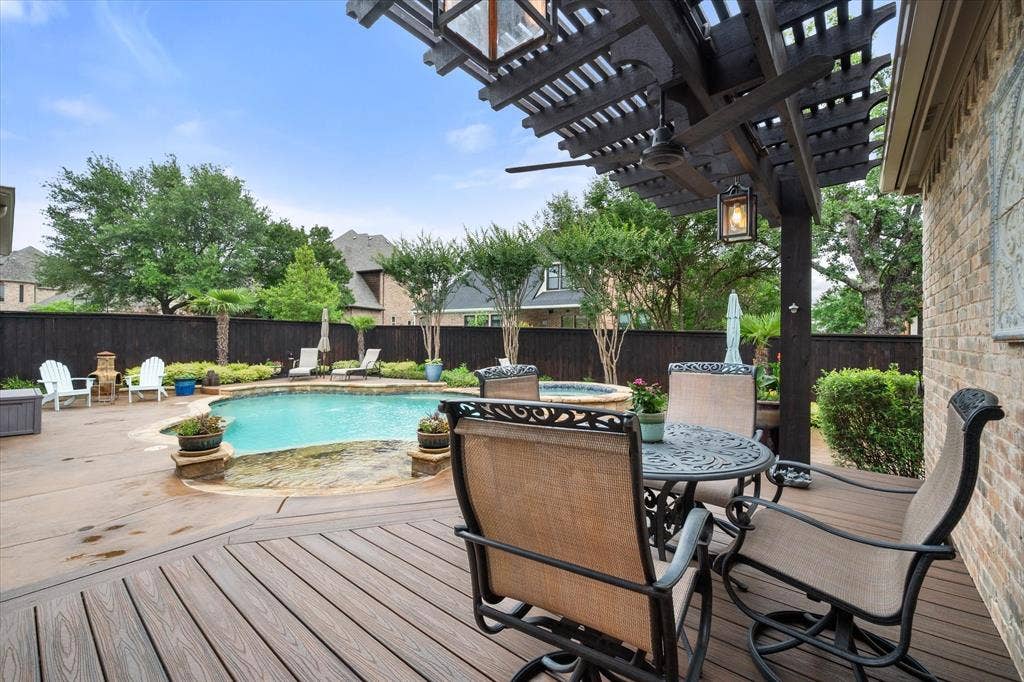 2123 Westchester Drive, Mansfield, TX 76063 additional sitting area