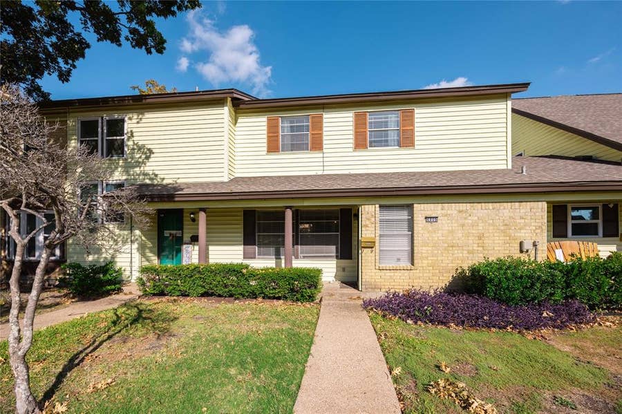 Property photo for 4806 Rollingwood Court, Garland, TX