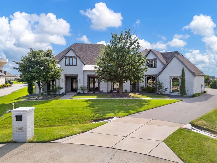 Property photo for 2000 Willow Bend Court, Prosper, TX