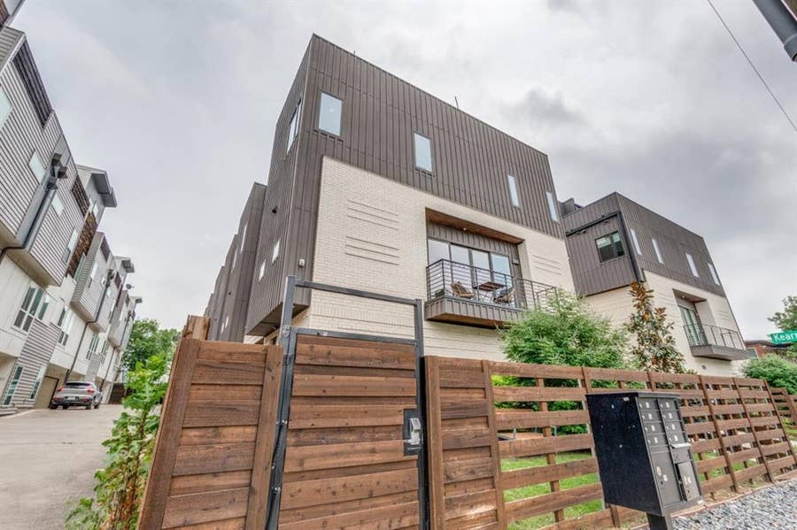 Property photo for 1952 Kearney Court, Dallas, TX