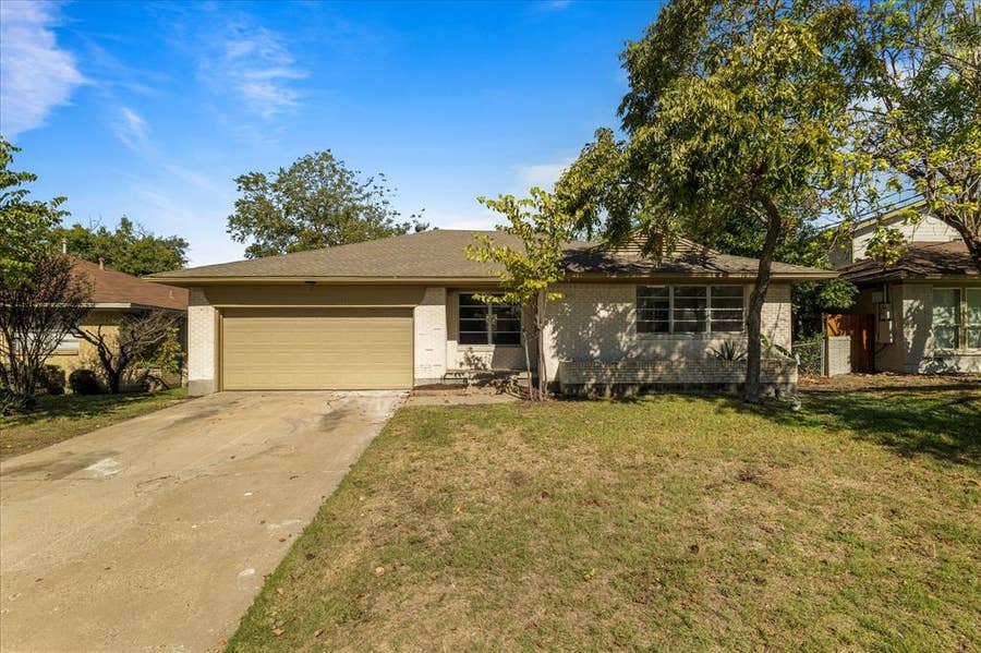 Property photo for 2243 Larry Drive, Dallas, TX