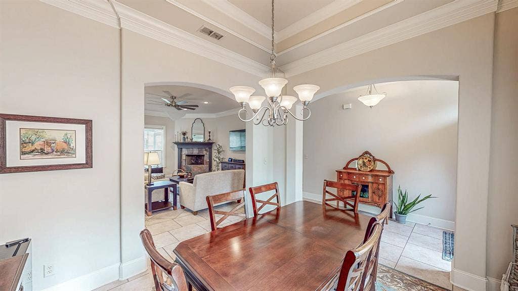 685 Bunker Drive, Tyler, TX 75703 685 Bunker Drive, Tyler, TX 75703