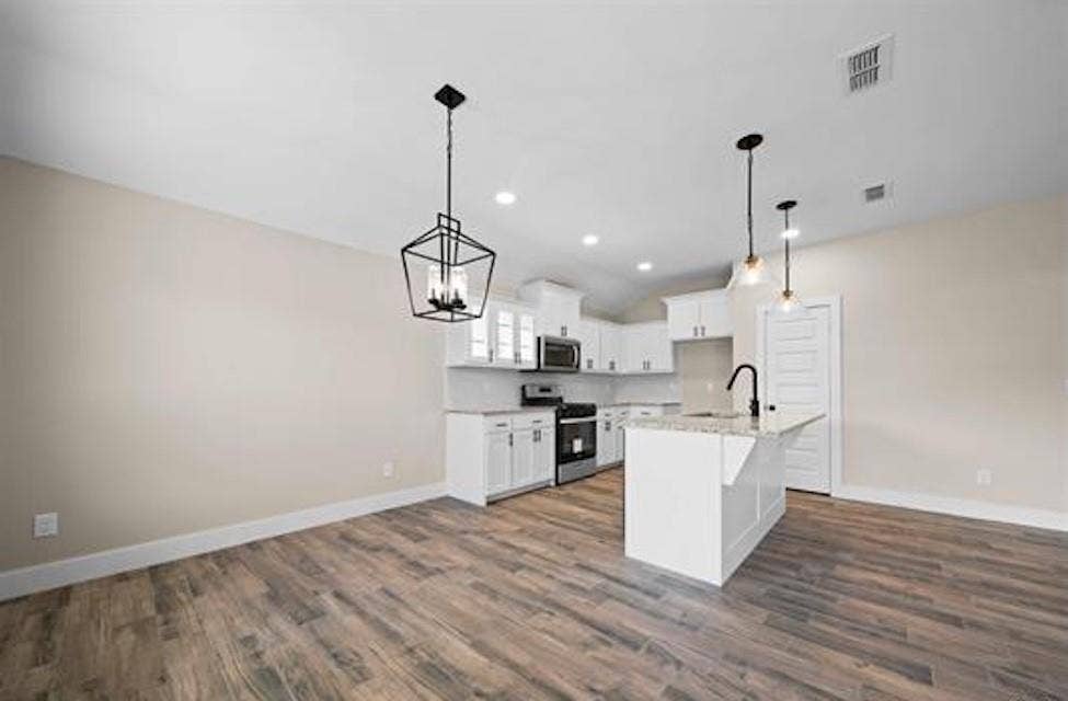 16221 Crossing Circle, Lindale, TX 75771 16221 Crossing Circle, Lindale, TX 75771