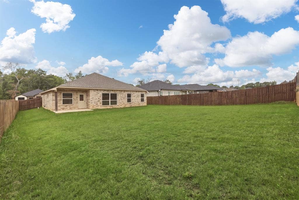 16221 Crossing Circle, Lindale, TX 75771 16221 Crossing Circle, Lindale, TX 75771