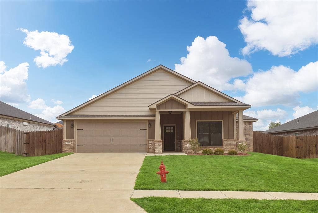 16221 Crossing Circle, Lindale, TX 75771 16221 Crossing Circle, Lindale, TX 75771