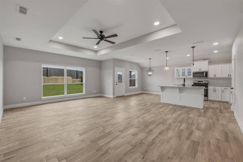 16221 Crossing Circle, Lindale, TX 75771 16221 Crossing Circle, Lindale, TX 75771