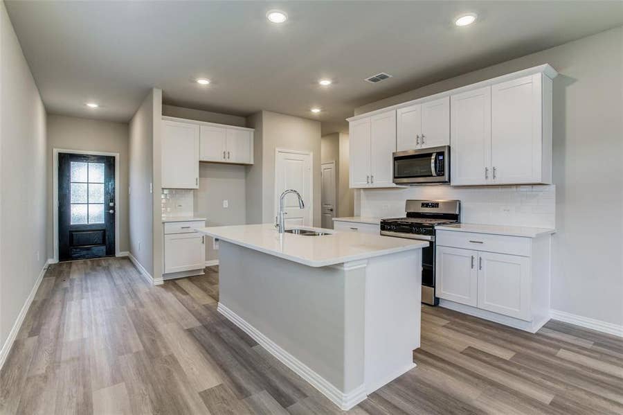 Property photo for 612 Mckenna Drive, Lowry Crossing, TX