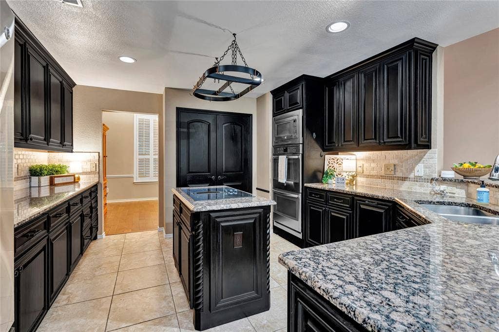 2405 Charlene Drive, Plano, TX 75074 2405 Charlene Drive, Plano, TX 75074