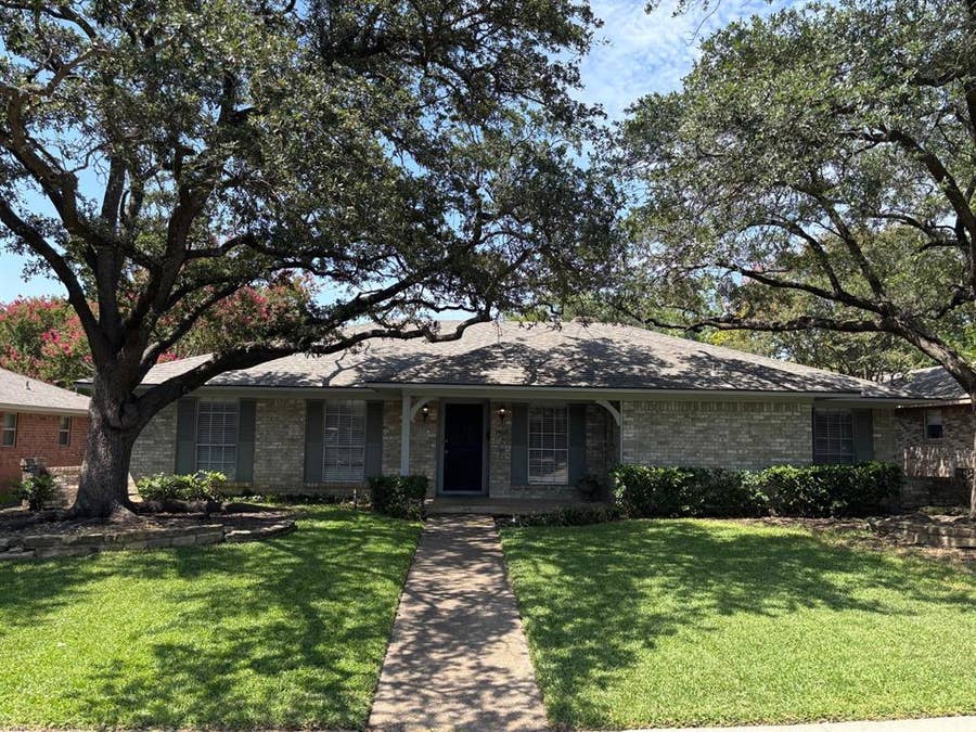 Property photo for 7405 Alto Caro Drive, Dallas, TX