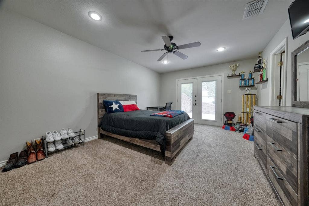 6112 Sutherland Drive, Tyler, TX 75703 6112 Sutherland Drive, Tyler, TX 75703