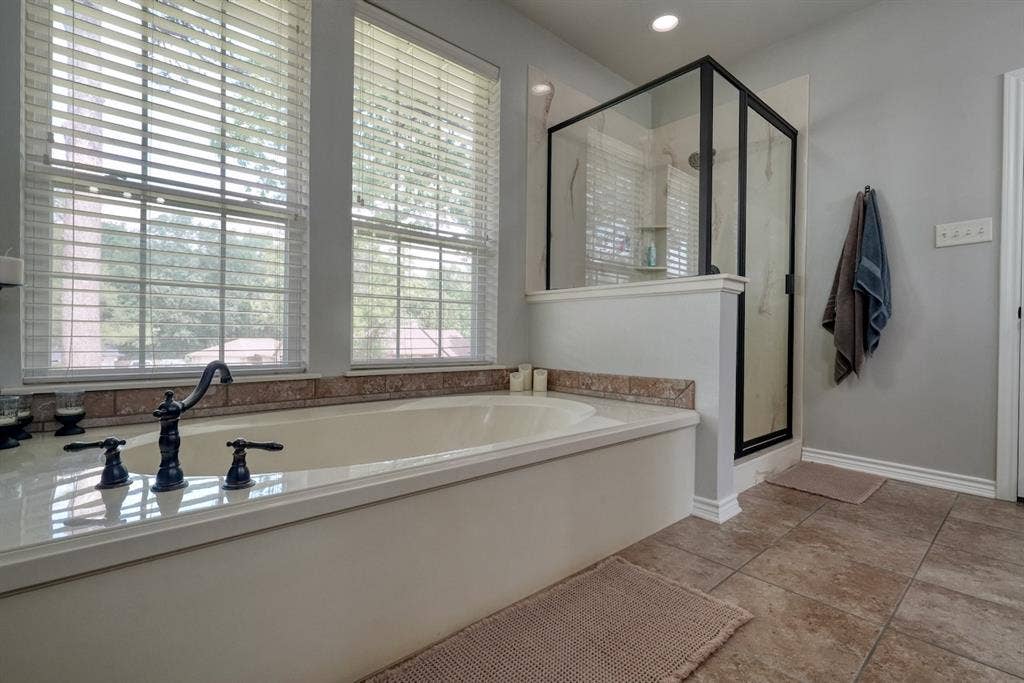 6112 Sutherland Drive, Tyler, TX 75703 6112 Sutherland Drive, Tyler, TX 75703