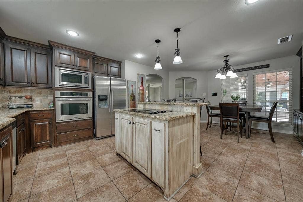 6112 Sutherland Drive, Tyler, TX 75703 6112 Sutherland Drive, Tyler, TX 75703